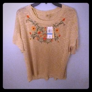 NWT Democracy short sleeve light sweater
